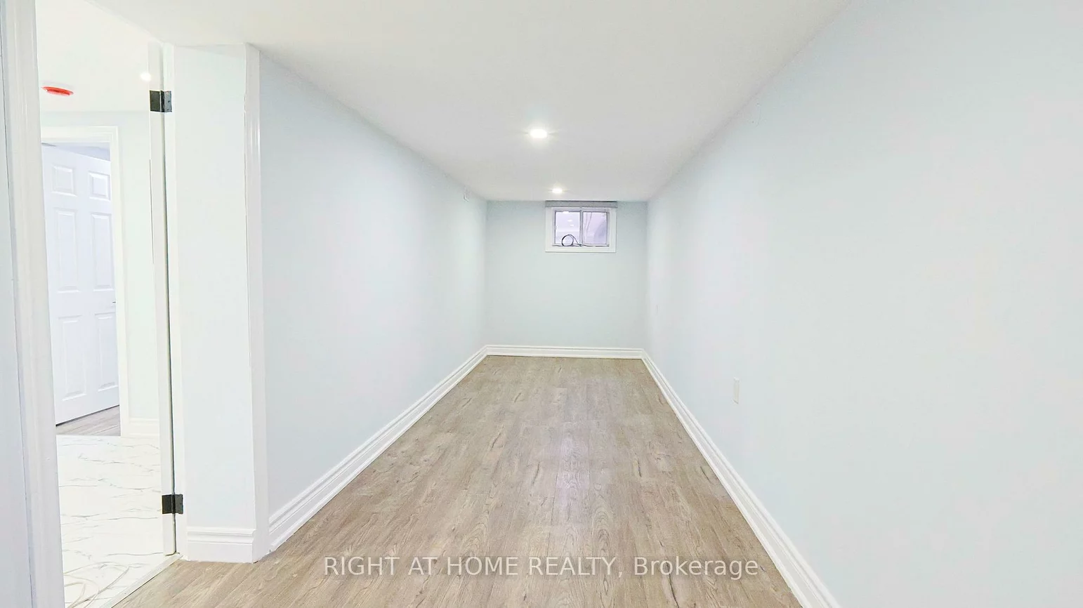 150, Tower, Wexford-Maryvale, Toronto