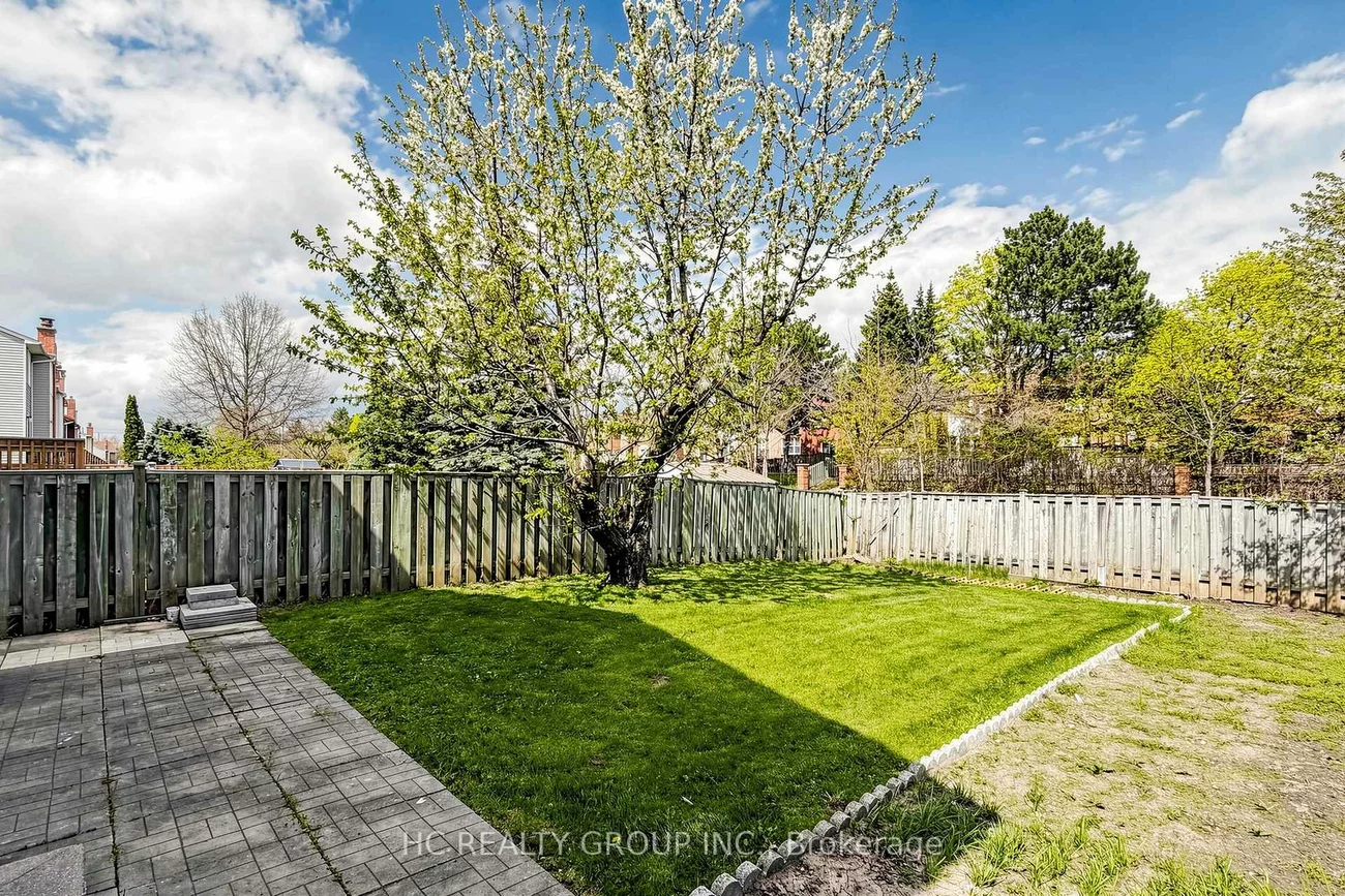 39, River Grove, Steeles, Toronto