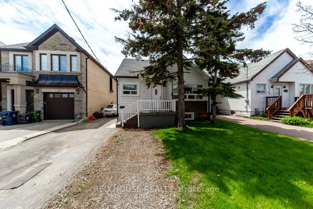 40, North Woodrow, Clairlea-Birchmount, Toronto