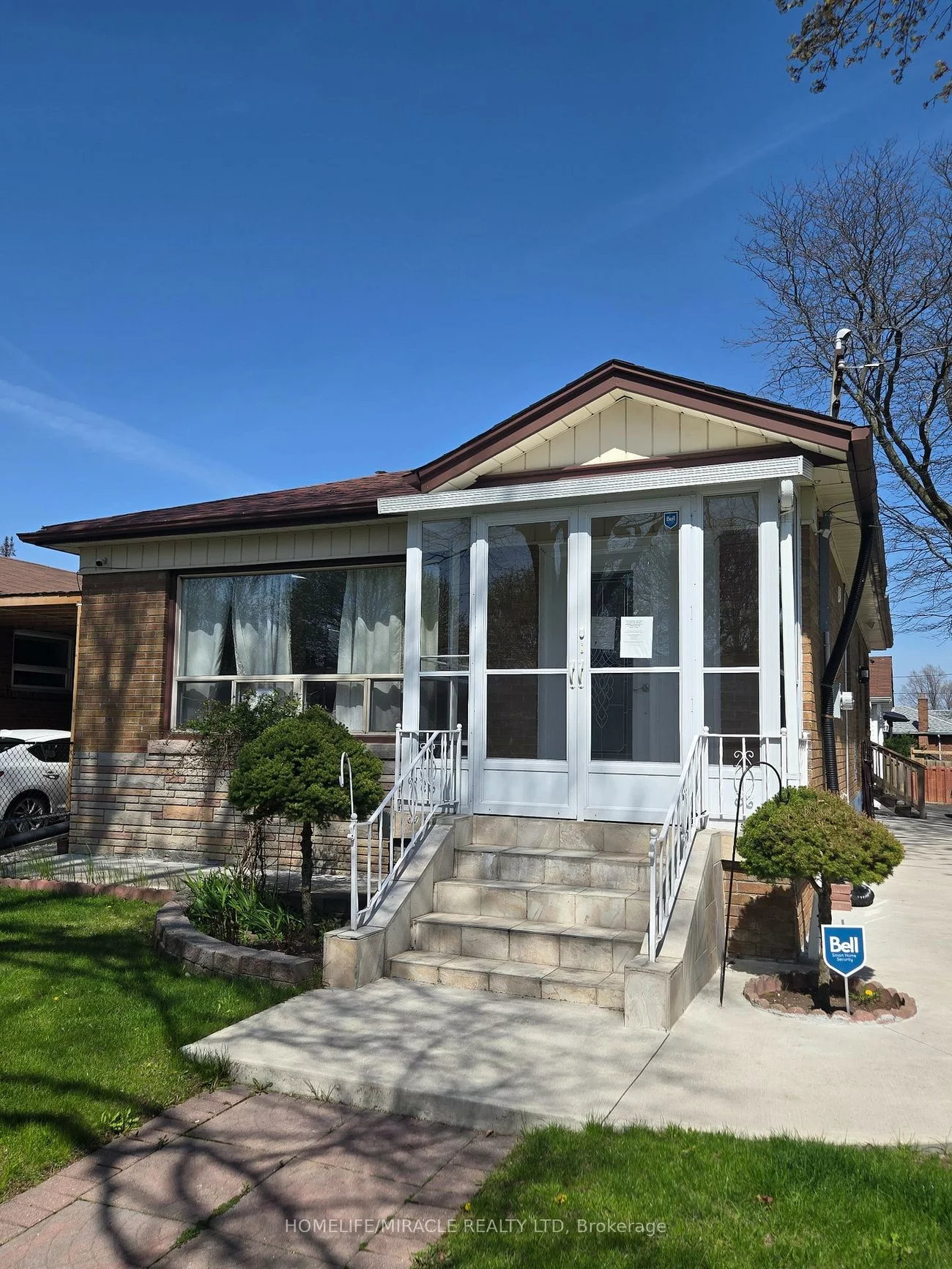 25, Chandler, Woburn, Toronto