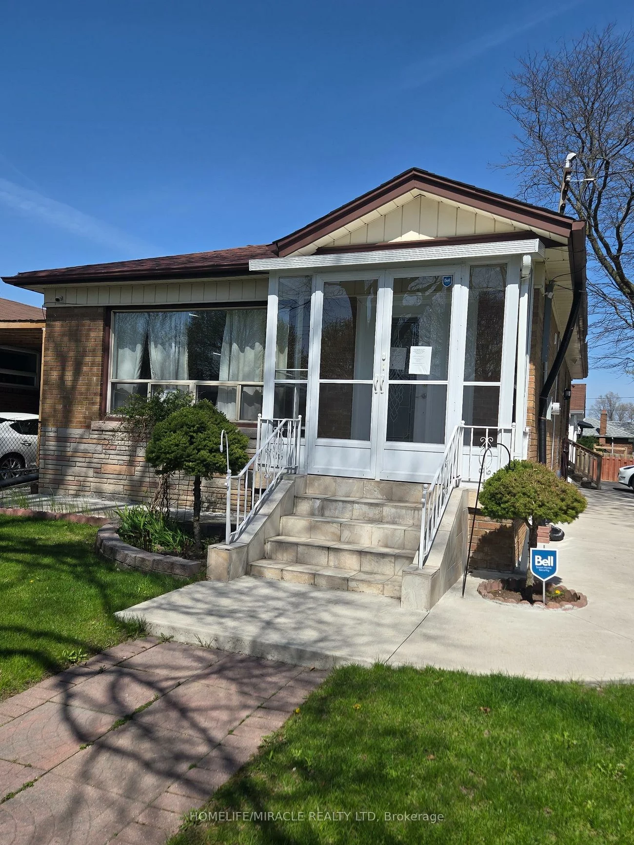 25, Chandler, Woburn, Toronto
