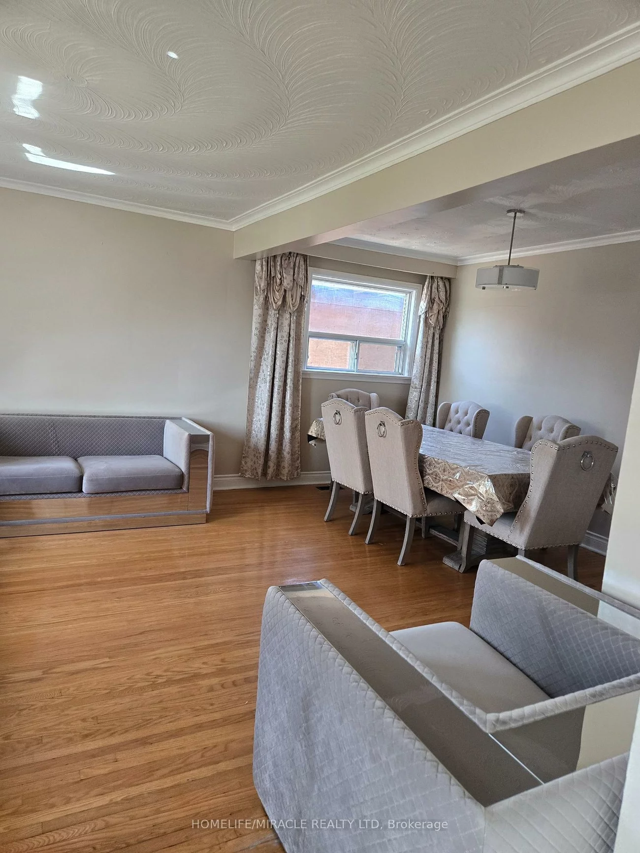 25, Chandler, Woburn, Toronto
