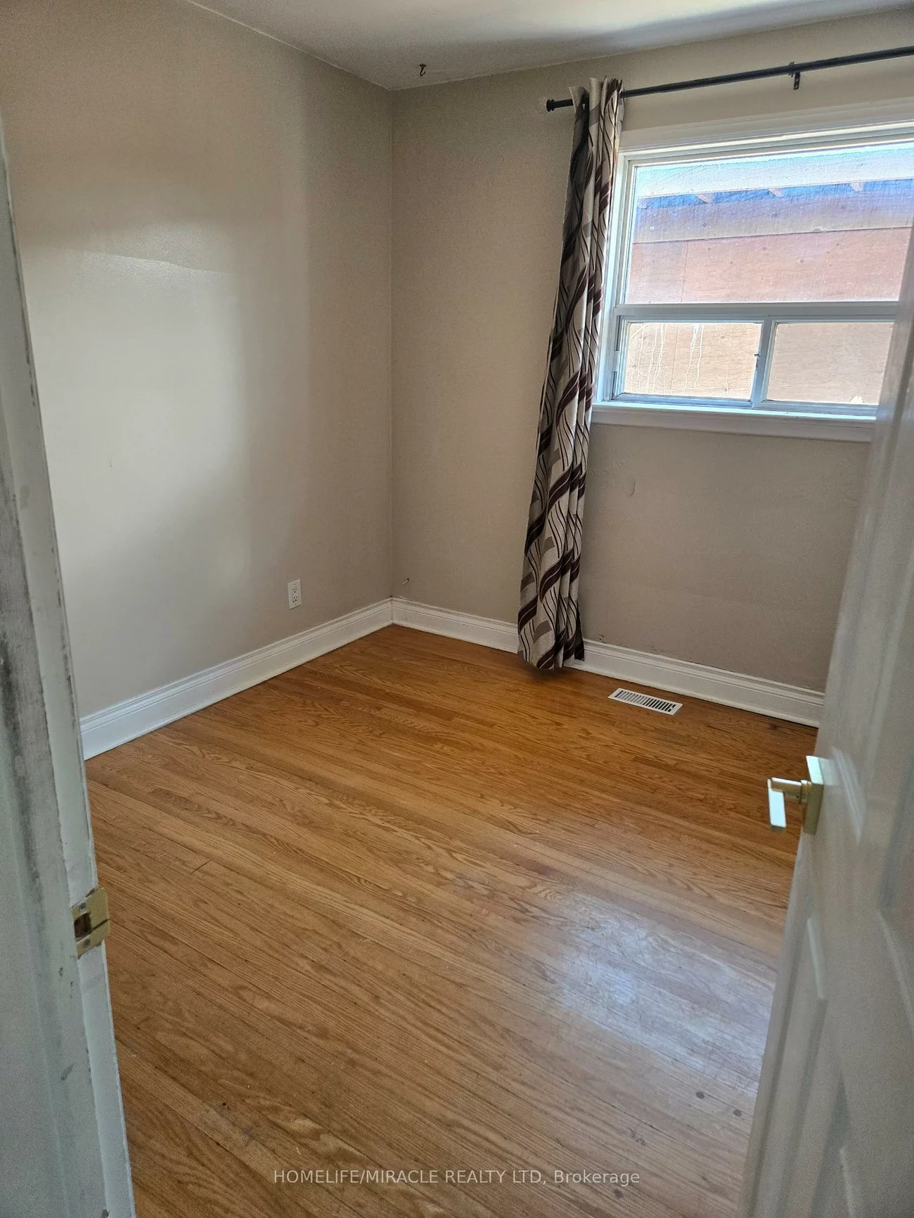 25, Chandler, Woburn, Toronto