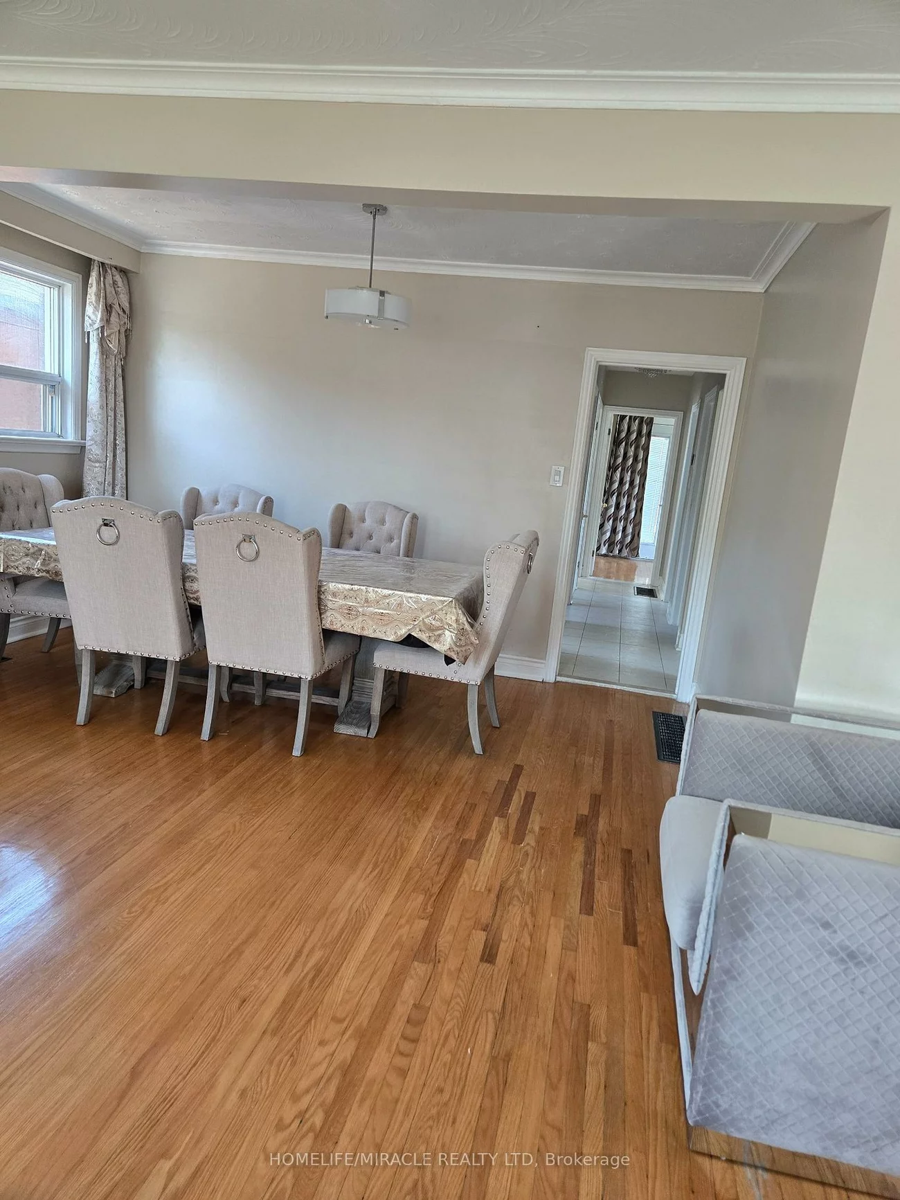 25, Chandler, Woburn, Toronto