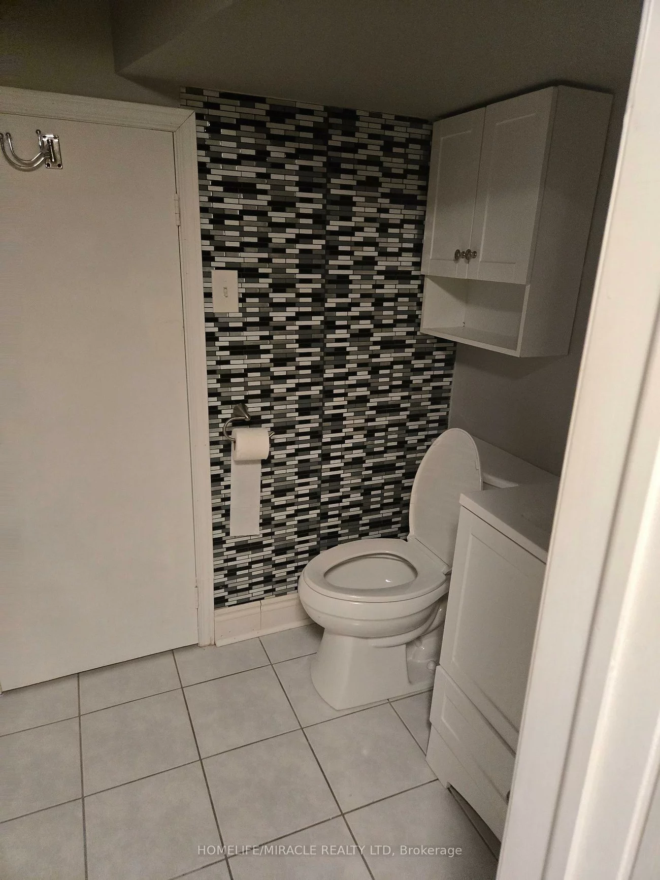 25, Chandler, Woburn, Toronto