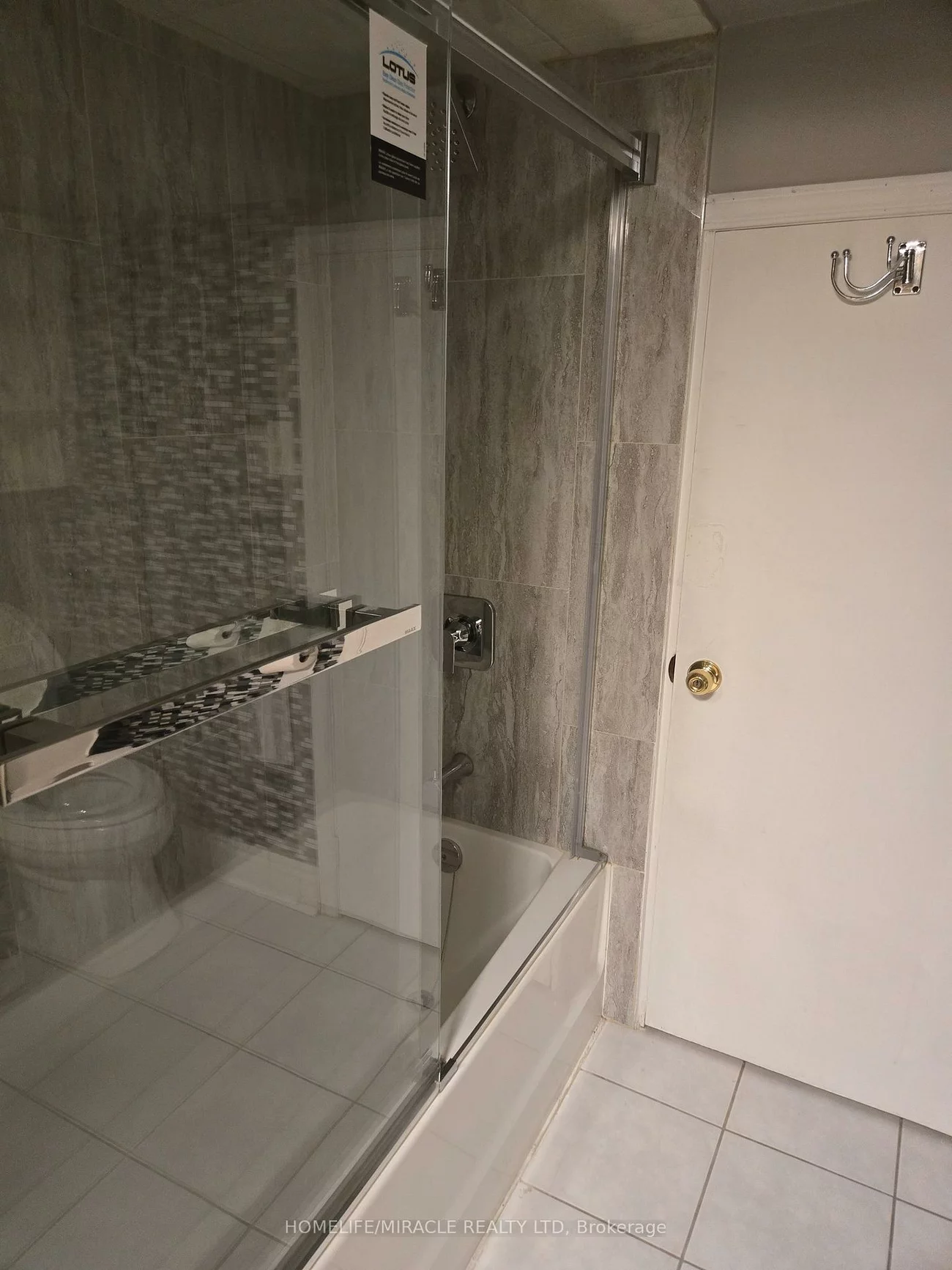 25, Chandler, Woburn, Toronto