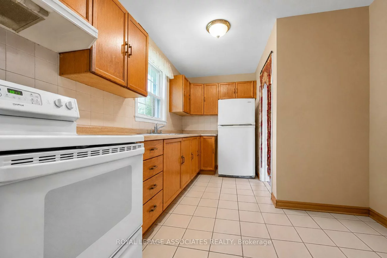 256, Ferris, O'Connor-Parkview, Toronto