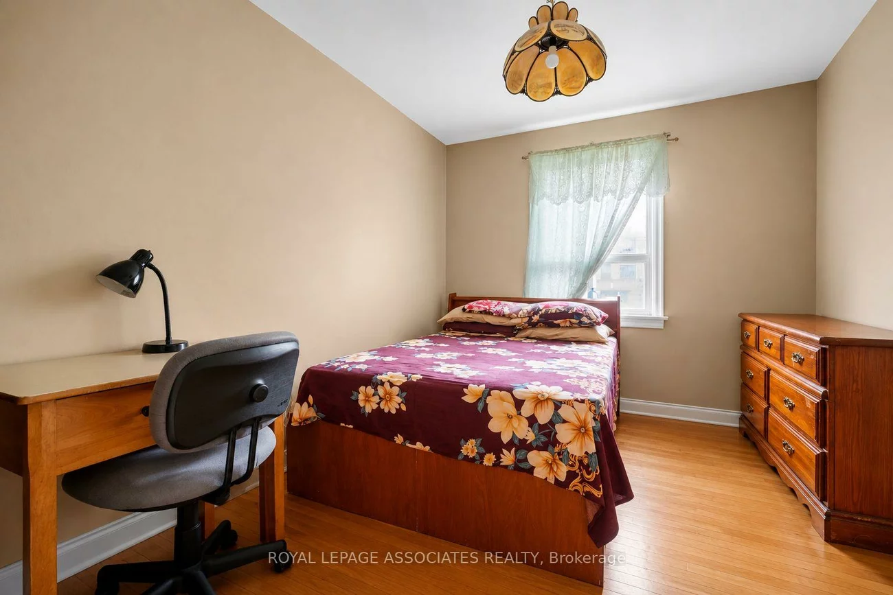 256, Ferris, O'Connor-Parkview, Toronto