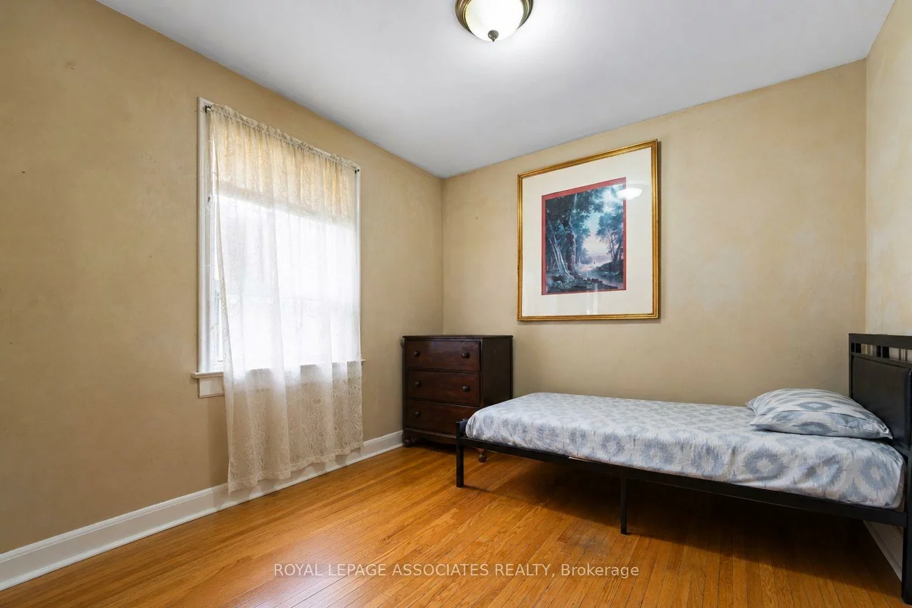 256, Ferris, O'Connor-Parkview, Toronto
