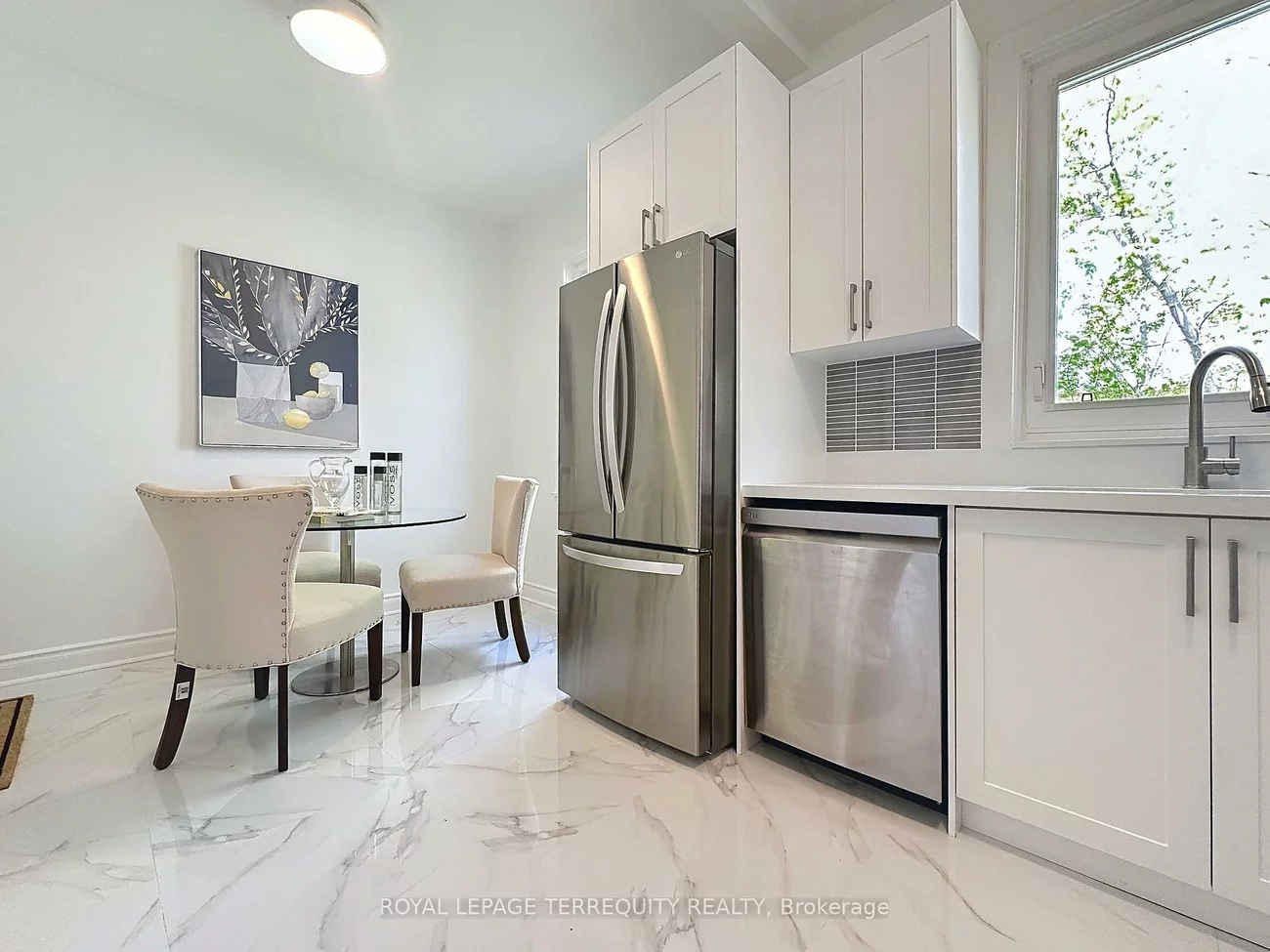 57, Queensdale, Danforth Village-East York, Toronto