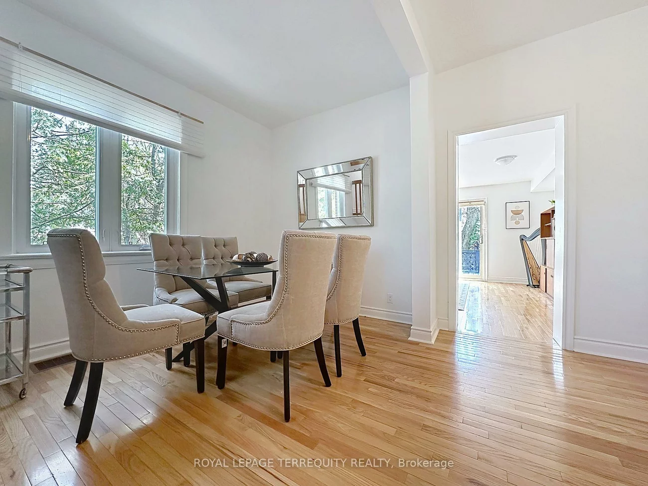 57, Queensdale, Danforth Village-East York, Toronto