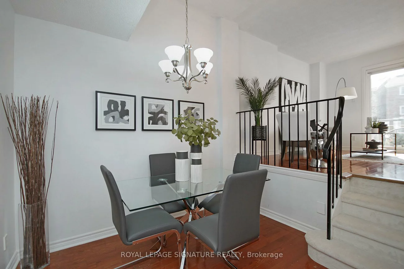 36, Lount, Greenwood-Coxwell, Toronto
