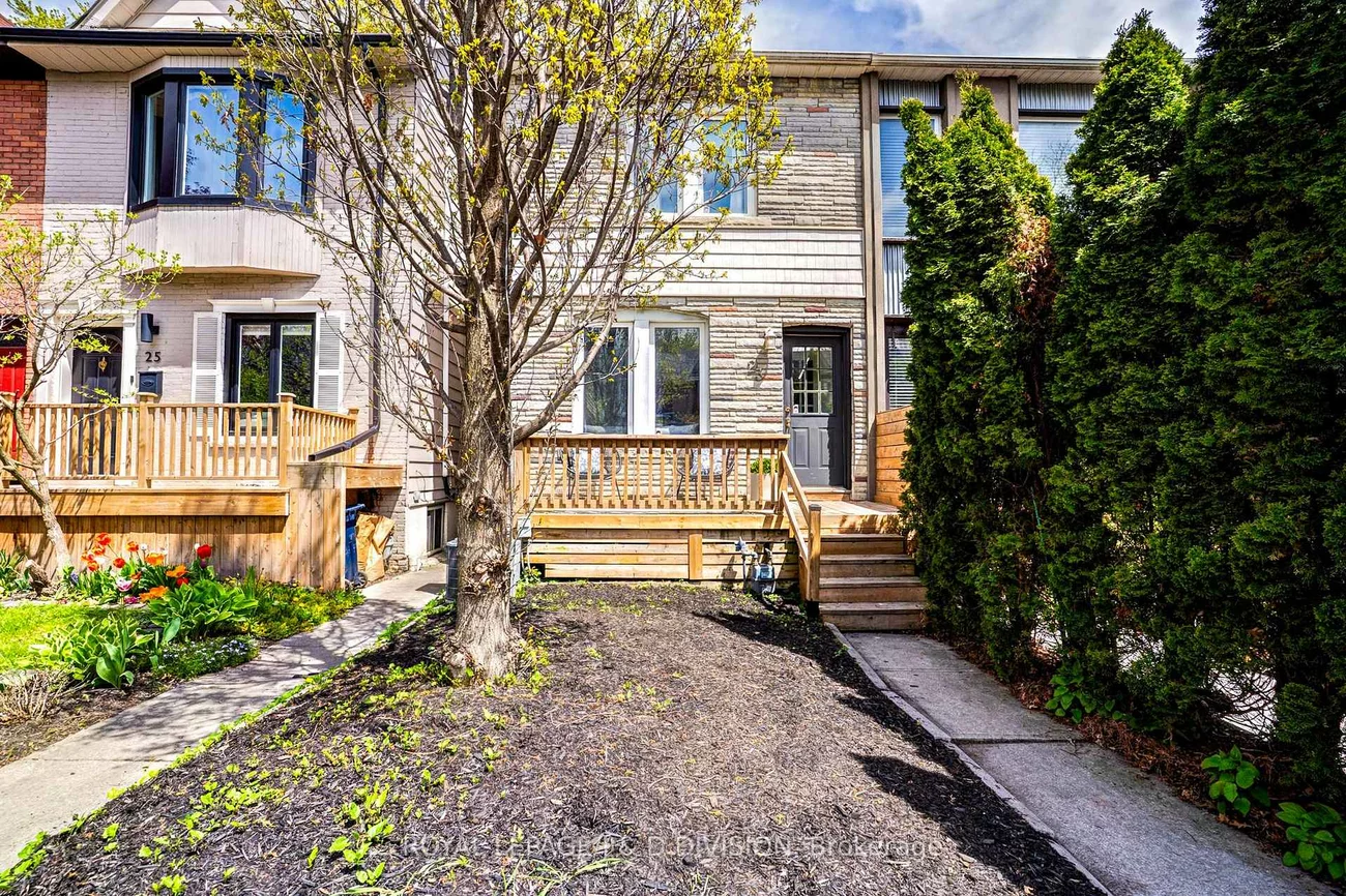 23, Empire, South Riverdale, Toronto