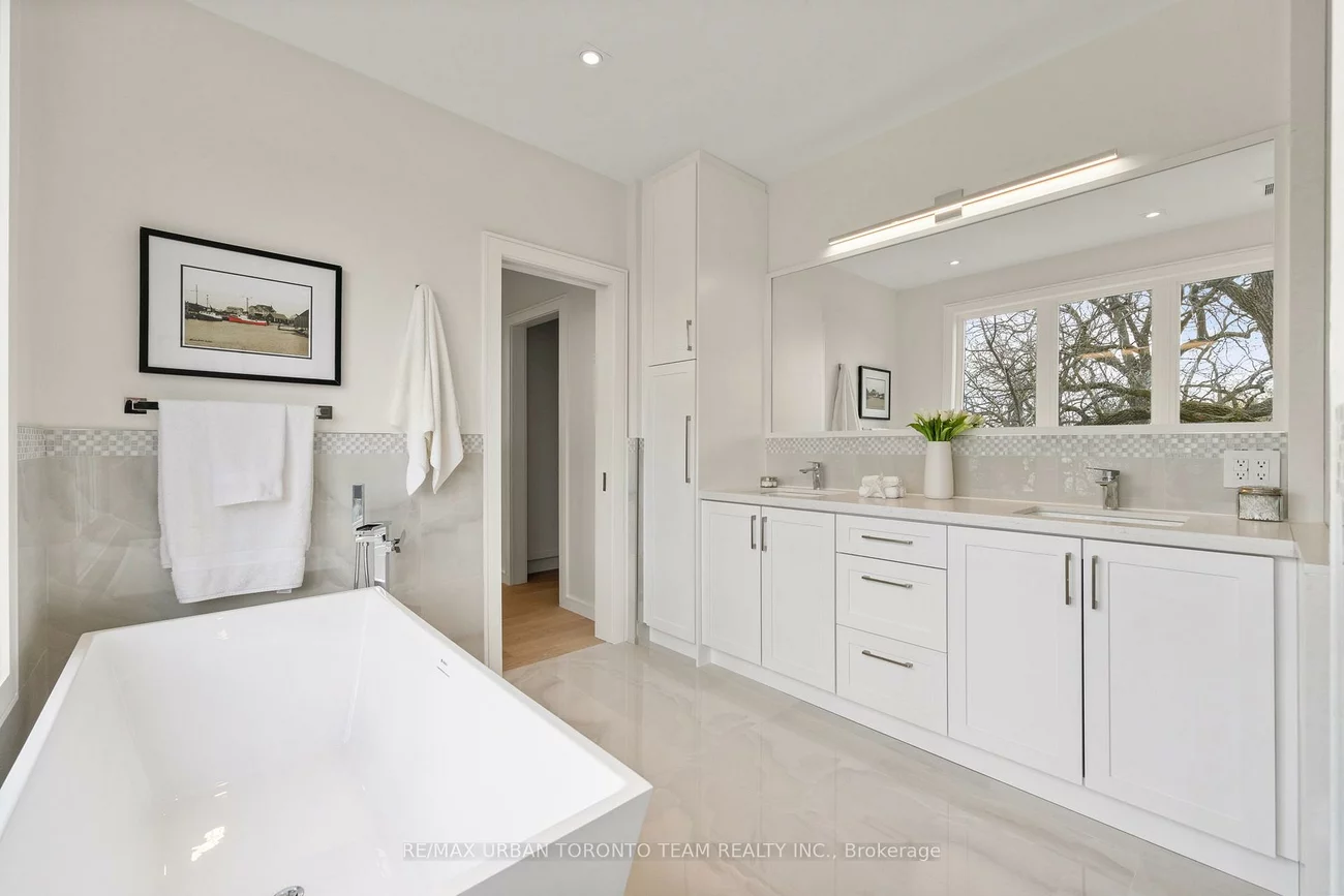 4, Drake, Cliffcrest, Toronto
