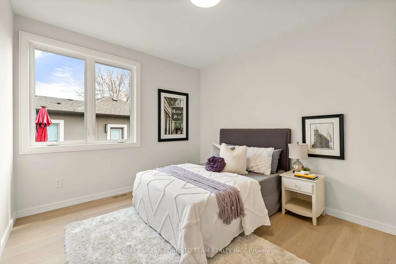 4, Drake, Cliffcrest, Toronto