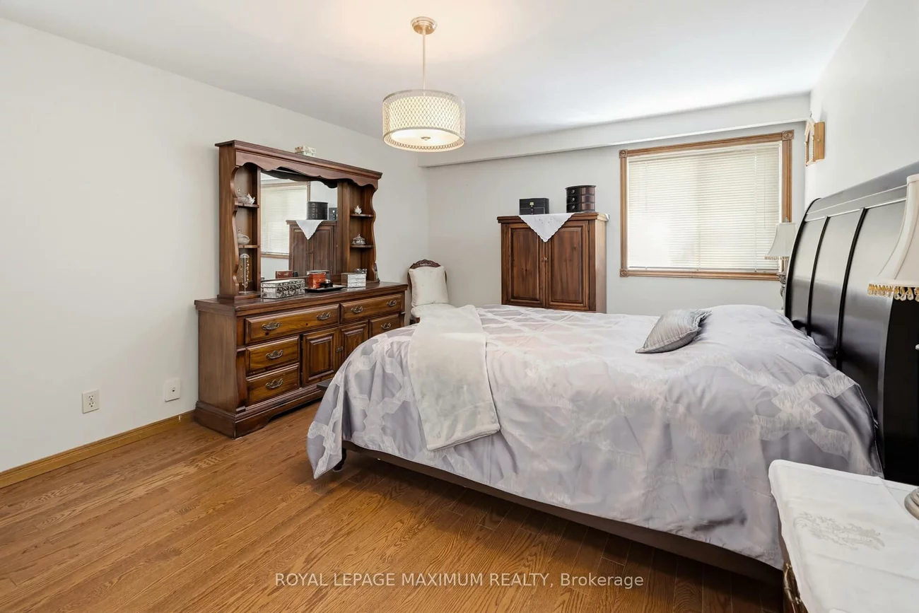 124, Nortonville, Tam O'Shanter-Sullivan, Toronto