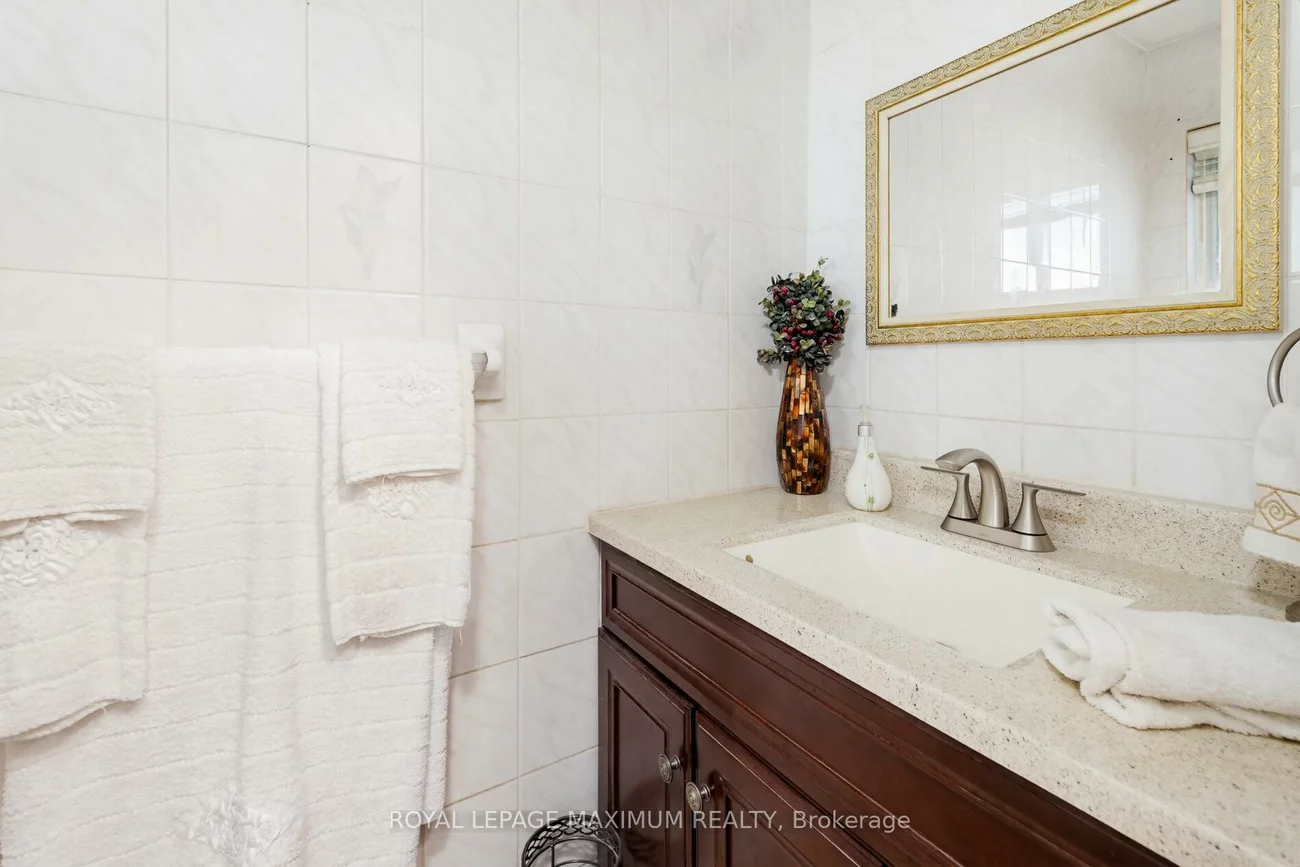 124, Nortonville, Tam O'Shanter-Sullivan, Toronto
