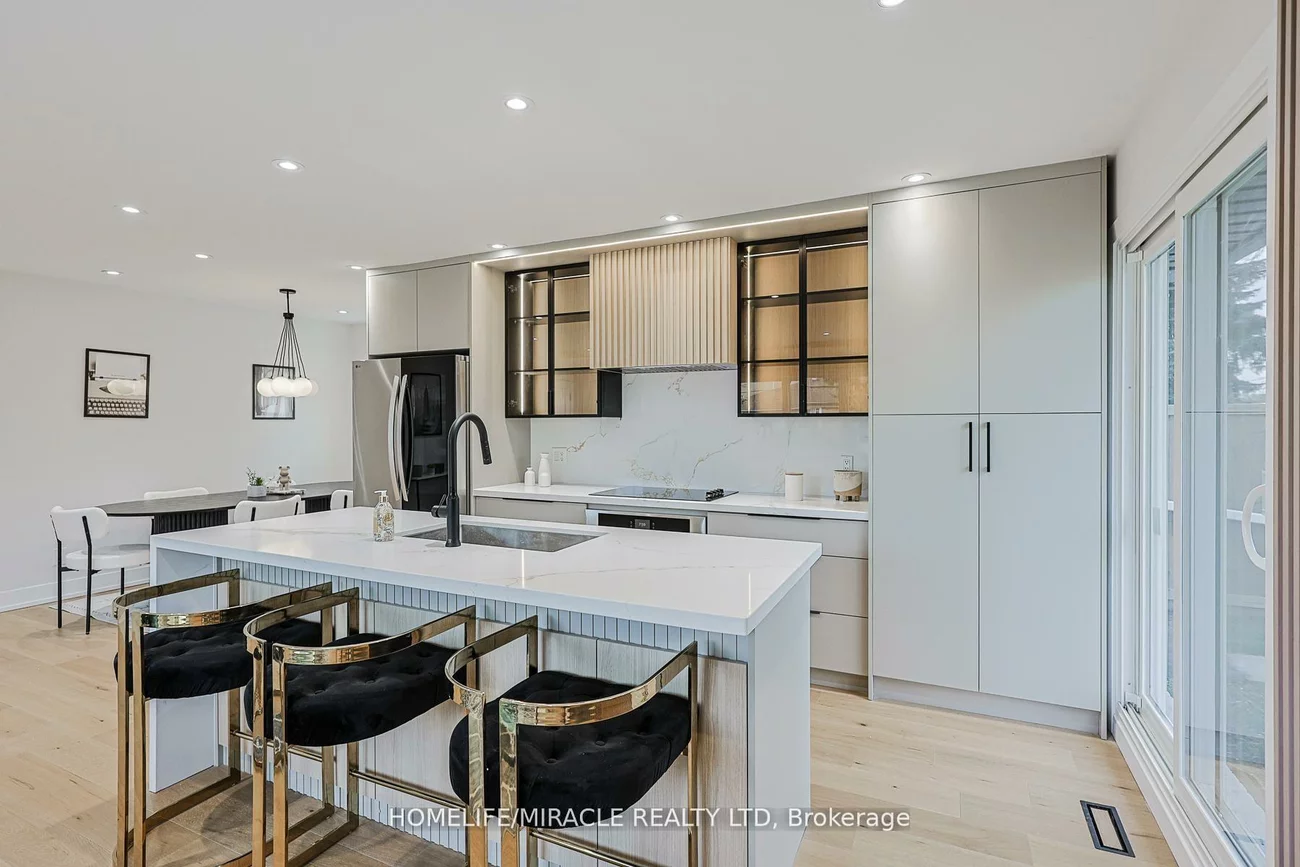 22, Arnprior, Bendale, Toronto