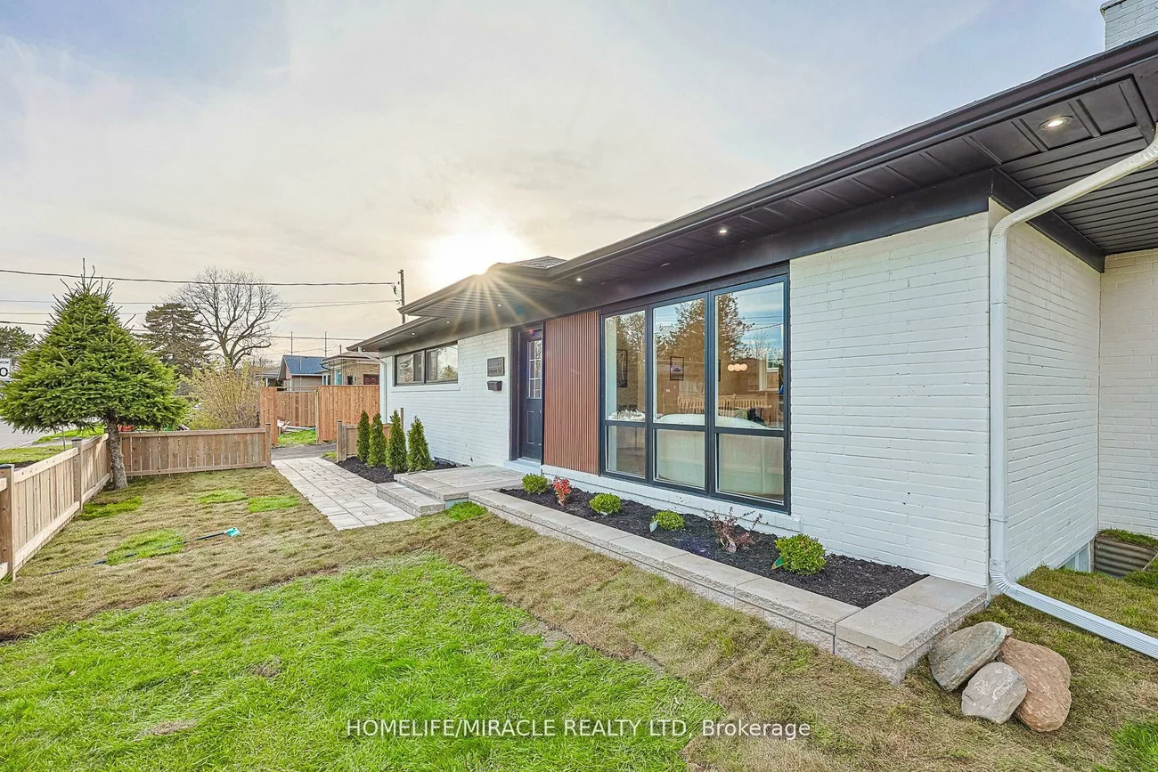 22, Arnprior, Bendale, Toronto