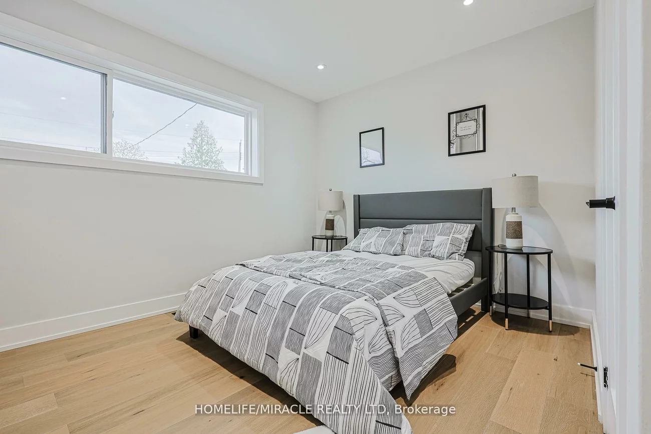 22, Arnprior, Bendale, Toronto