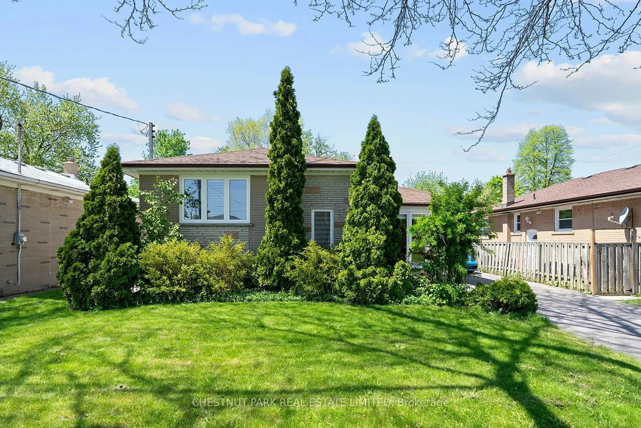 106, Fitzgibbon, Eglinton East, Toronto