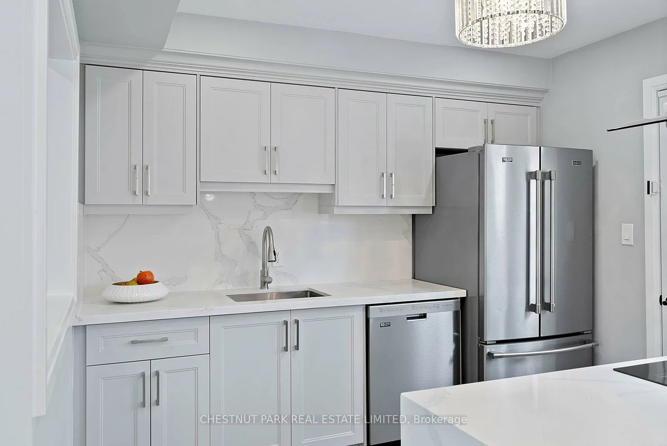 106, Fitzgibbon, Eglinton East, Toronto