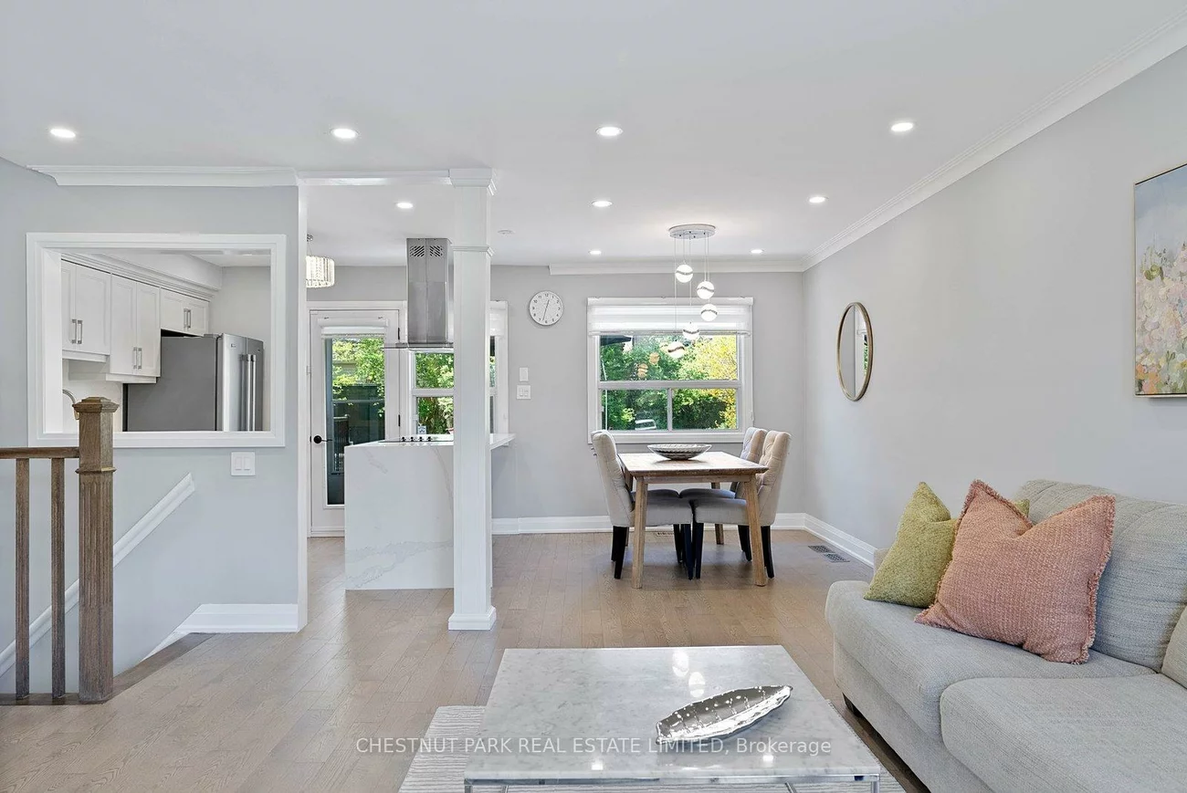 106, Fitzgibbon, Eglinton East, Toronto
