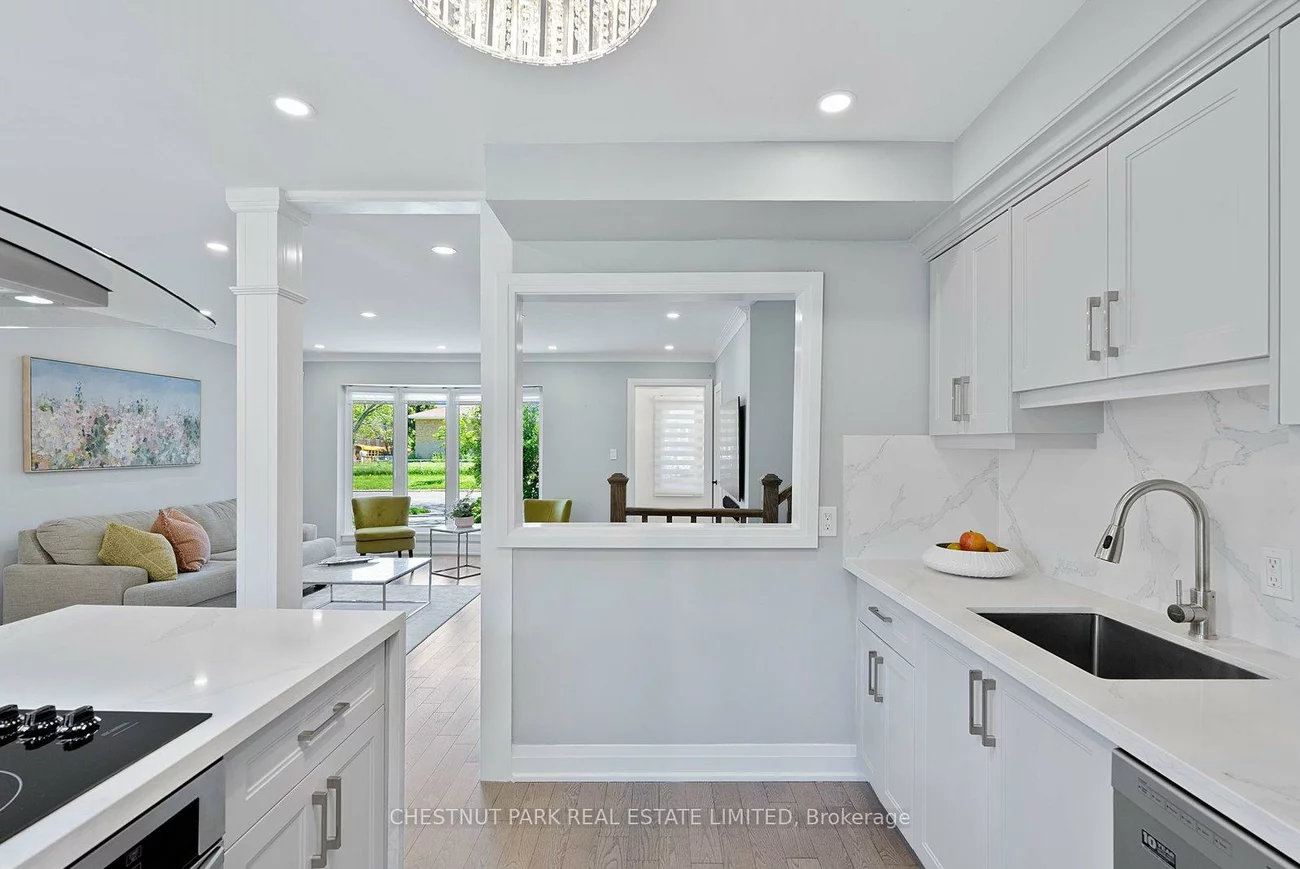 106, Fitzgibbon, Eglinton East, Toronto