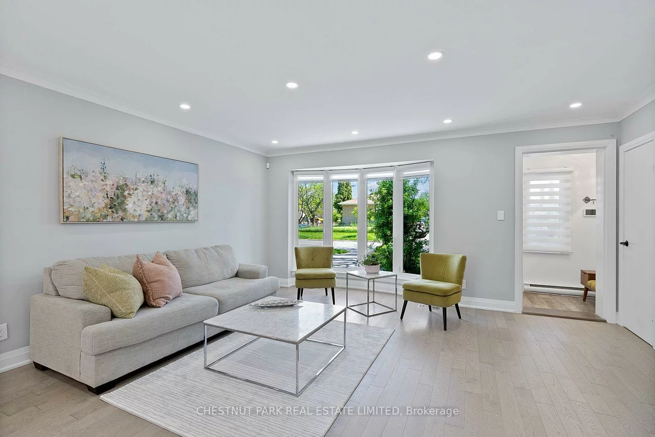 106, Fitzgibbon, Eglinton East, Toronto