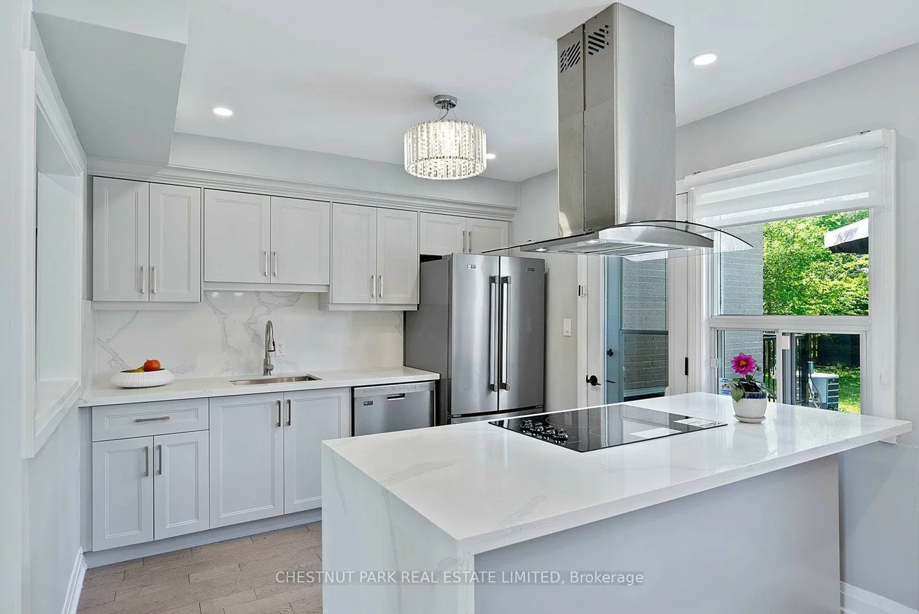 106, Fitzgibbon, Eglinton East, Toronto