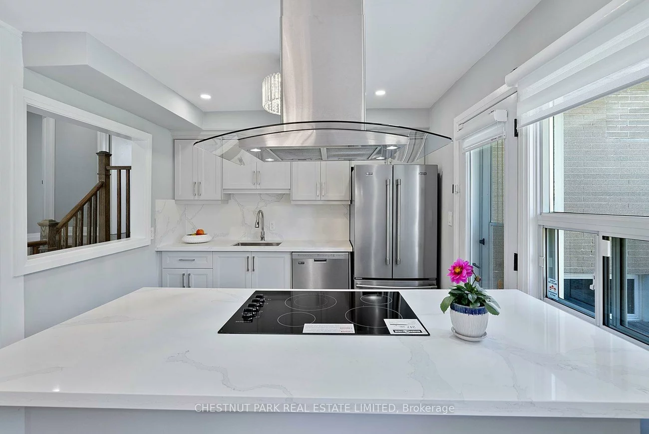 106, Fitzgibbon, Eglinton East, Toronto