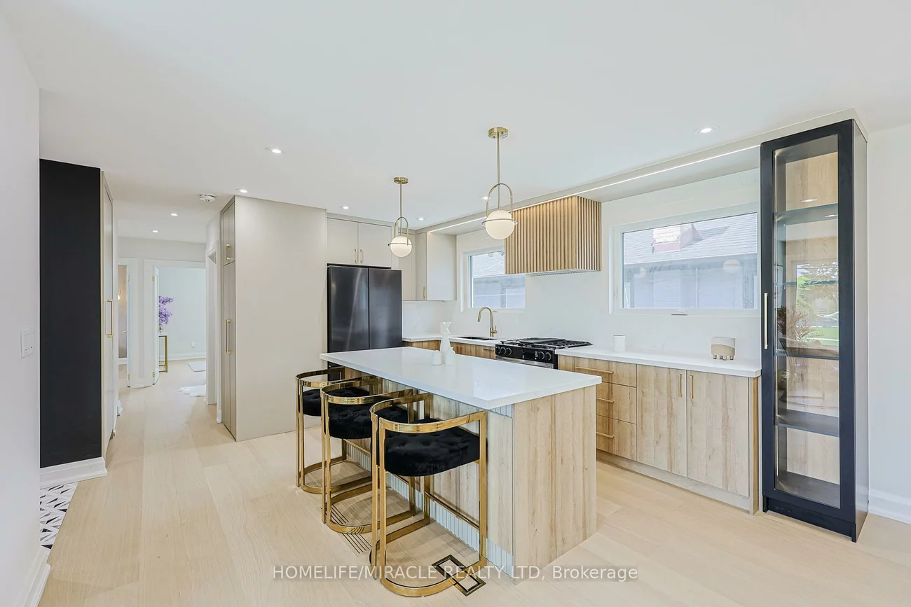 158, Cass, Tam O'Shanter-Sullivan, Toronto