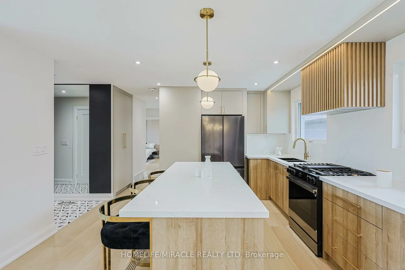158, Cass, Tam O'Shanter-Sullivan, Toronto