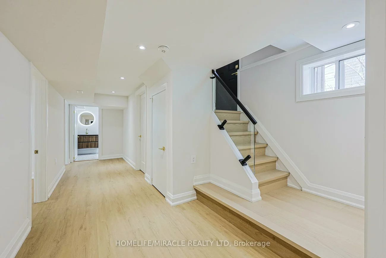 158, Cass, Tam O'Shanter-Sullivan, Toronto