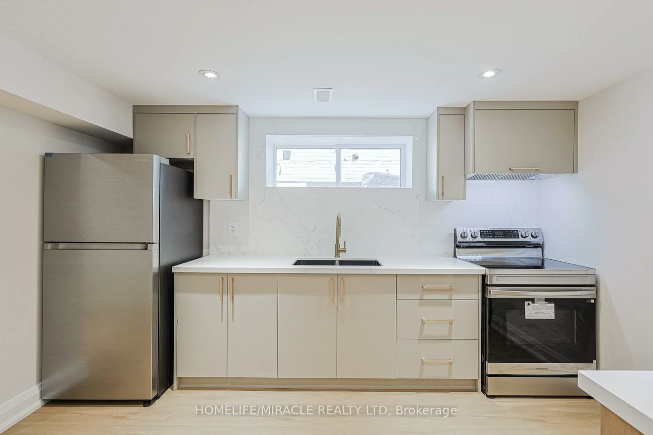 158, Cass, Tam O'Shanter-Sullivan, Toronto