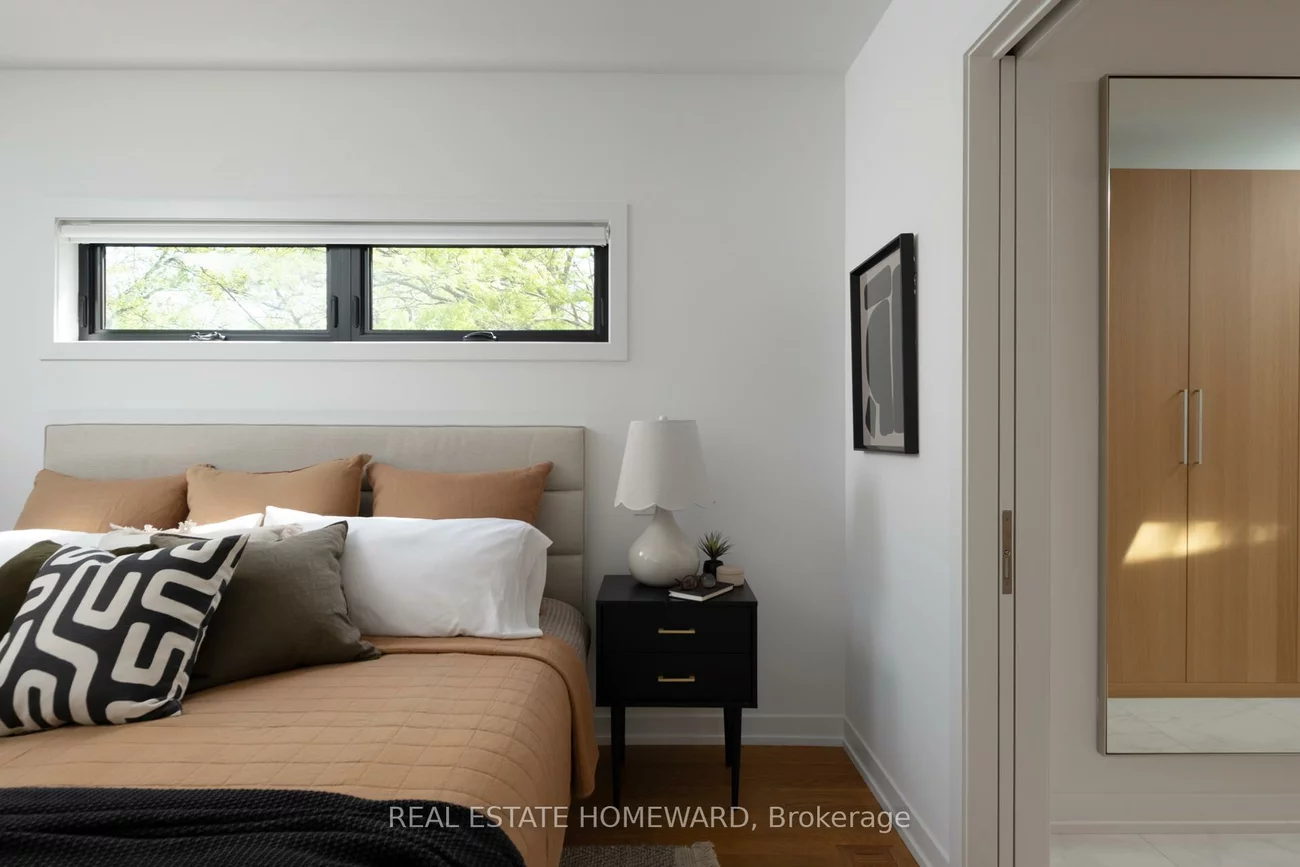 204, Bain, North Riverdale, Toronto