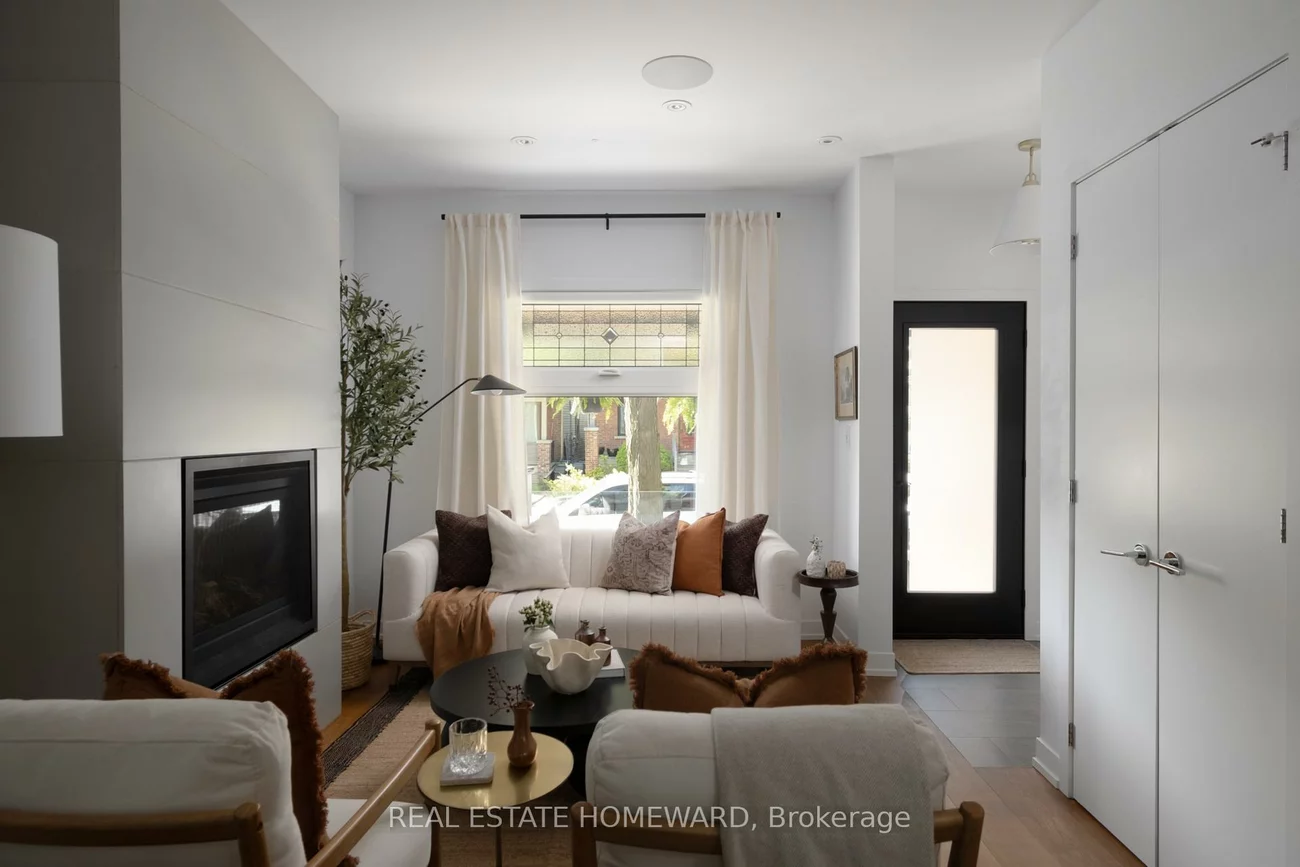 204, Bain, North Riverdale, Toronto