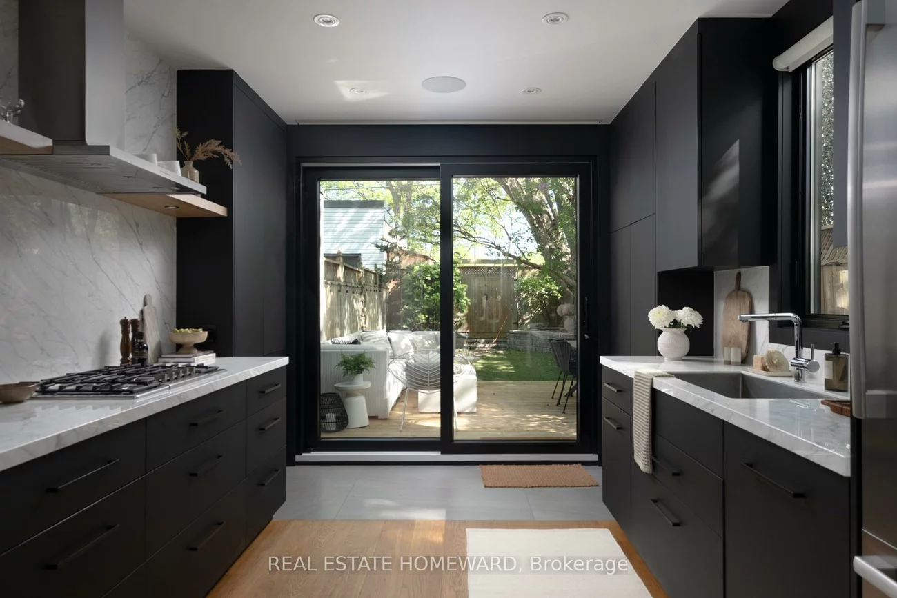 204, Bain, North Riverdale, Toronto
