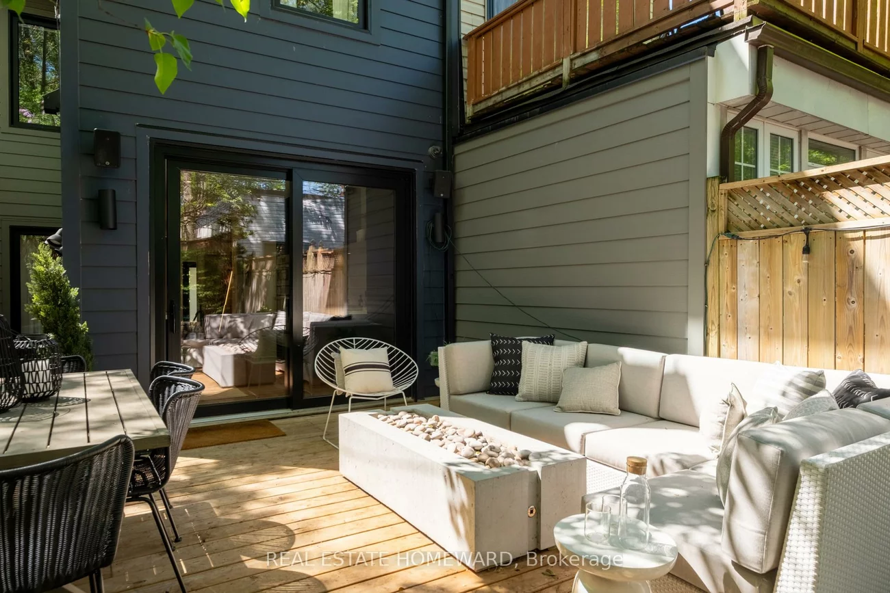 204, Bain, North Riverdale, Toronto