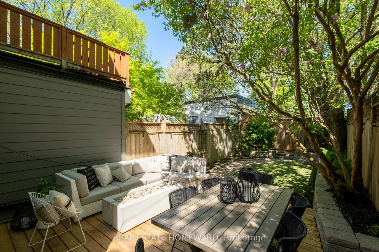204, Bain, North Riverdale, Toronto