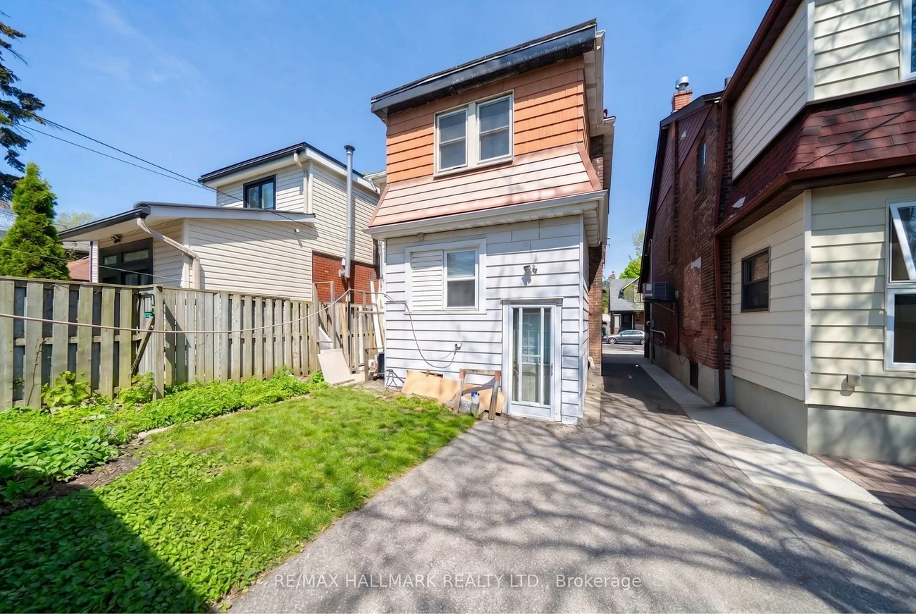 31, Gates, East End-Danforth, Toronto