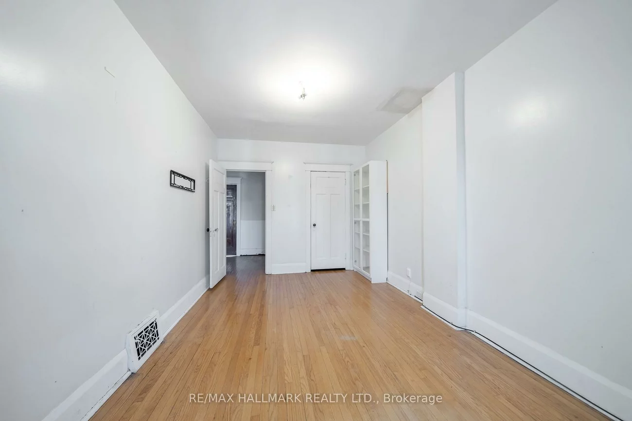 31, Gates, East End-Danforth, Toronto