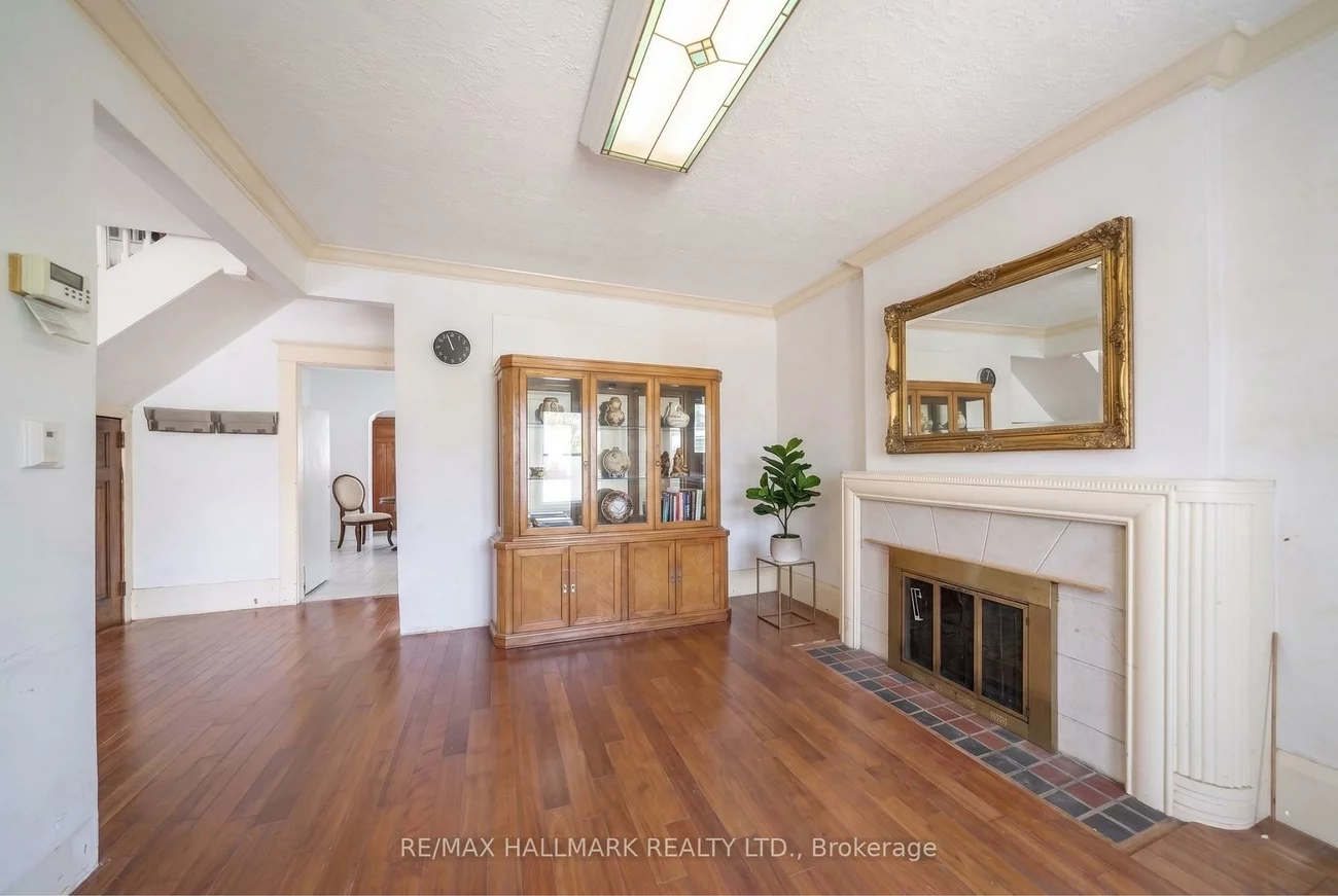 31, Gates, East End-Danforth, Toronto