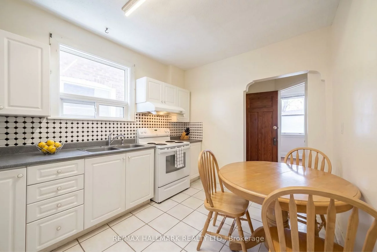 31, Gates, East End-Danforth, Toronto