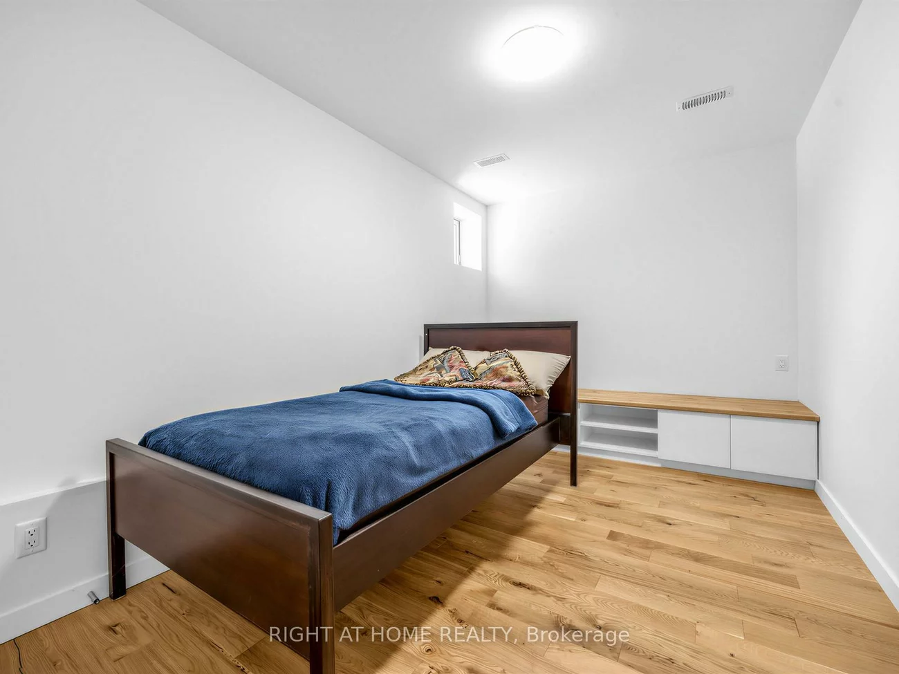 76, Ferris, O'Connor-Parkview, Toronto