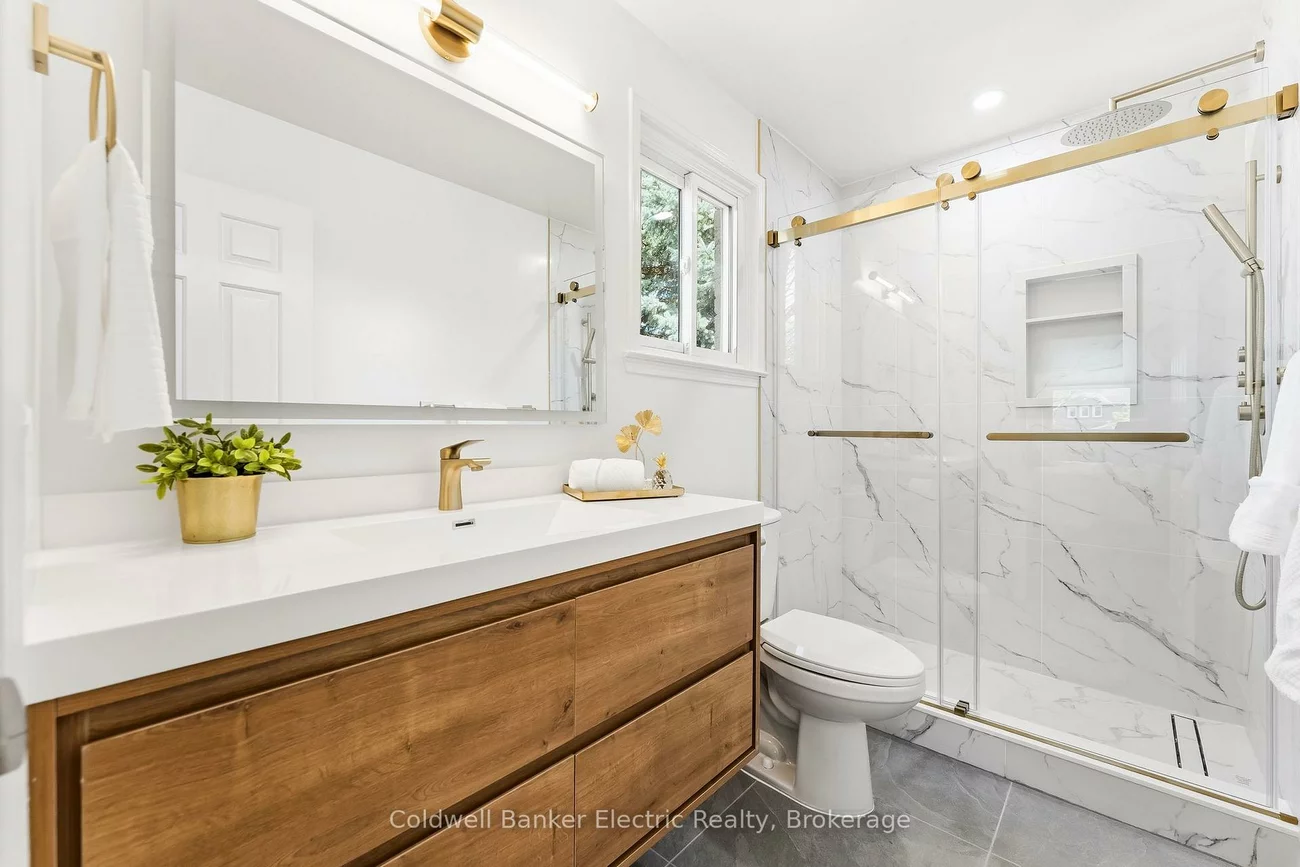 106, Greybeaver, Rouge E10, Toronto
