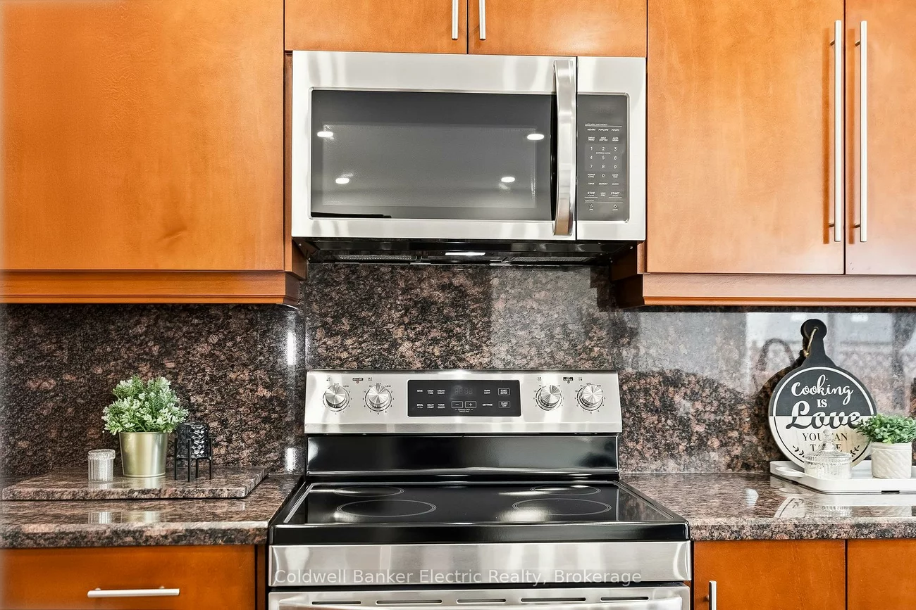106, Greybeaver, Rouge E10, Toronto