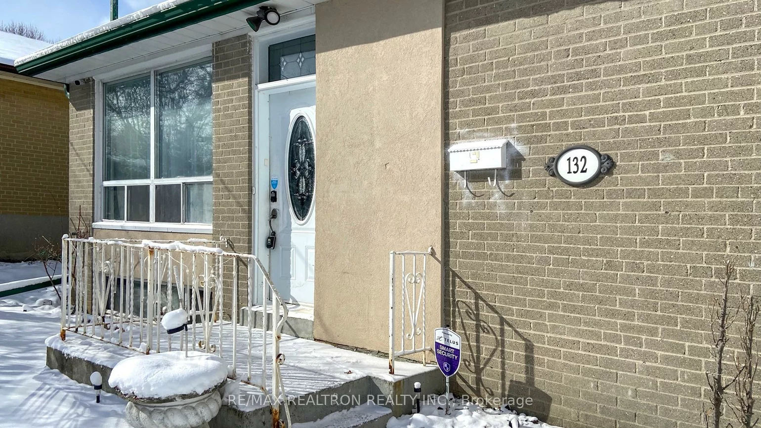 132, Porchester, Woburn, Toronto