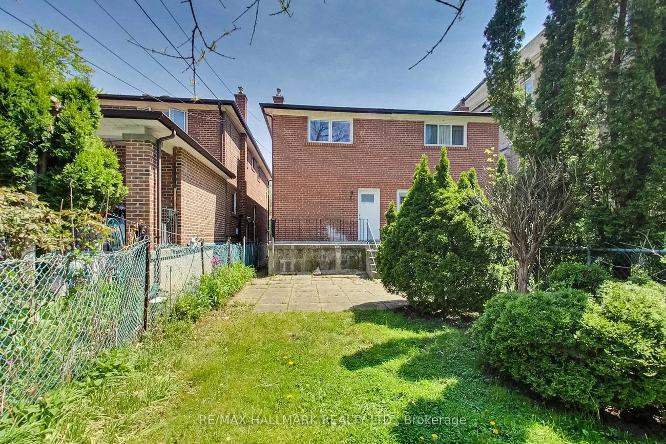 76, Main, East End-Danforth, Toronto