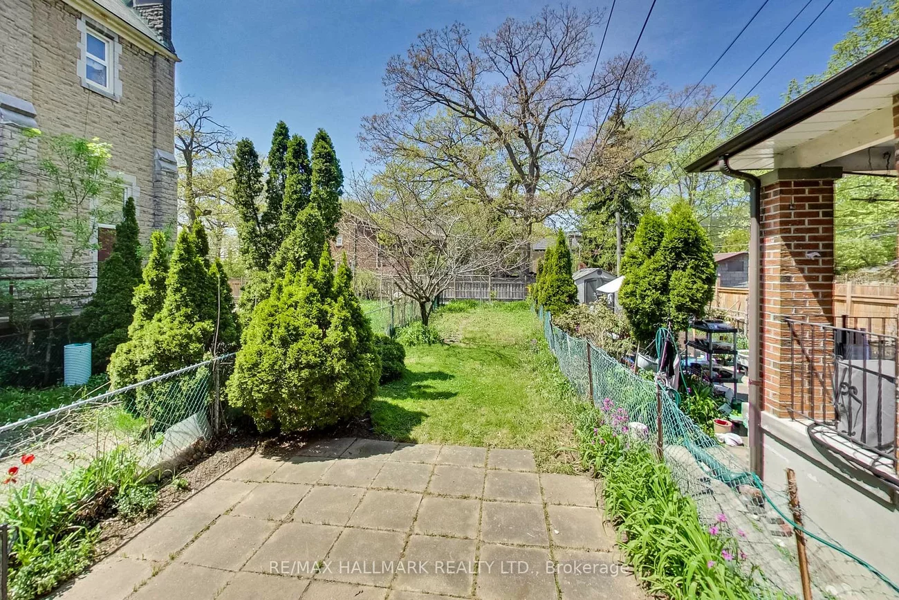 76, Main, East End-Danforth, Toronto